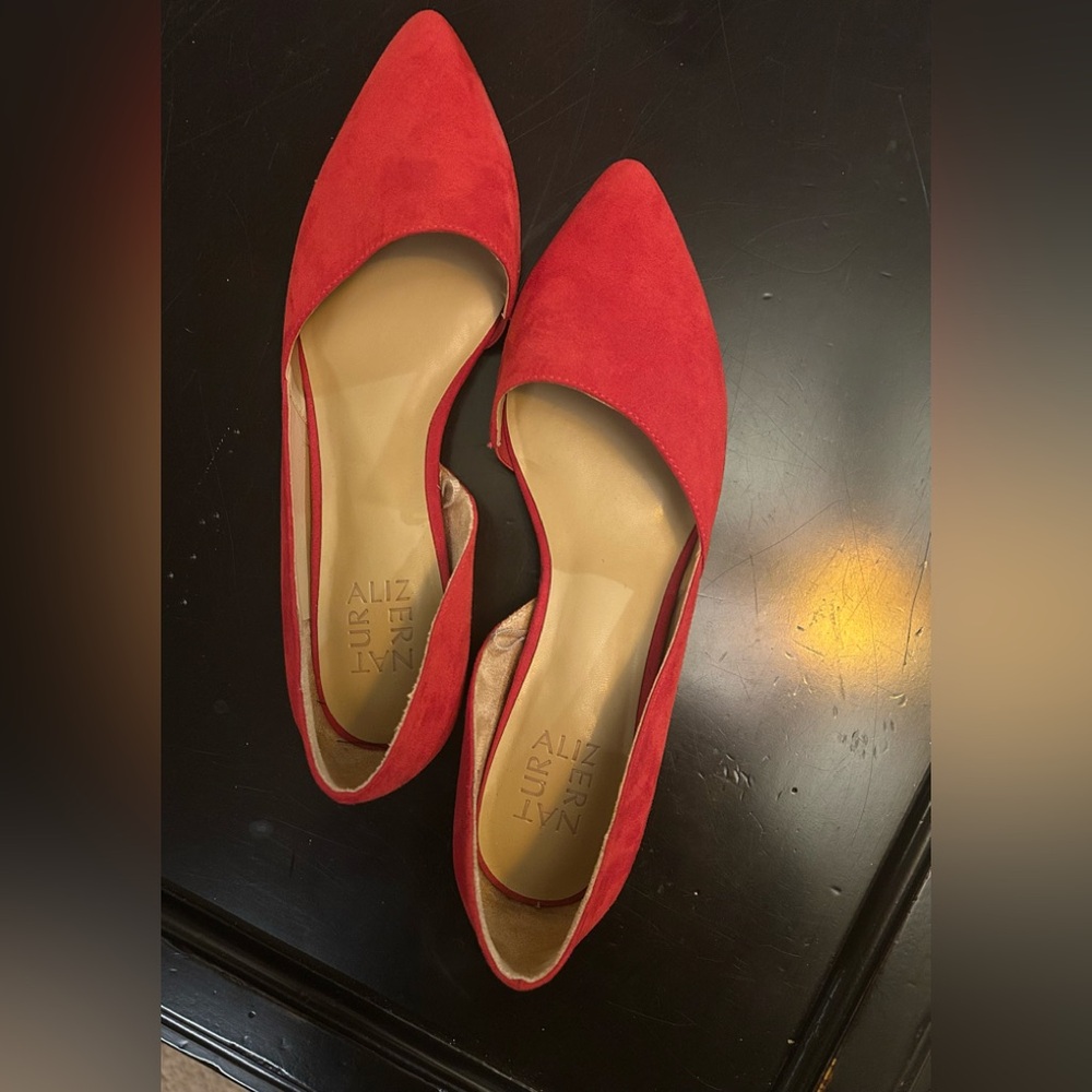 Red Naturalizer Flats Sz 9